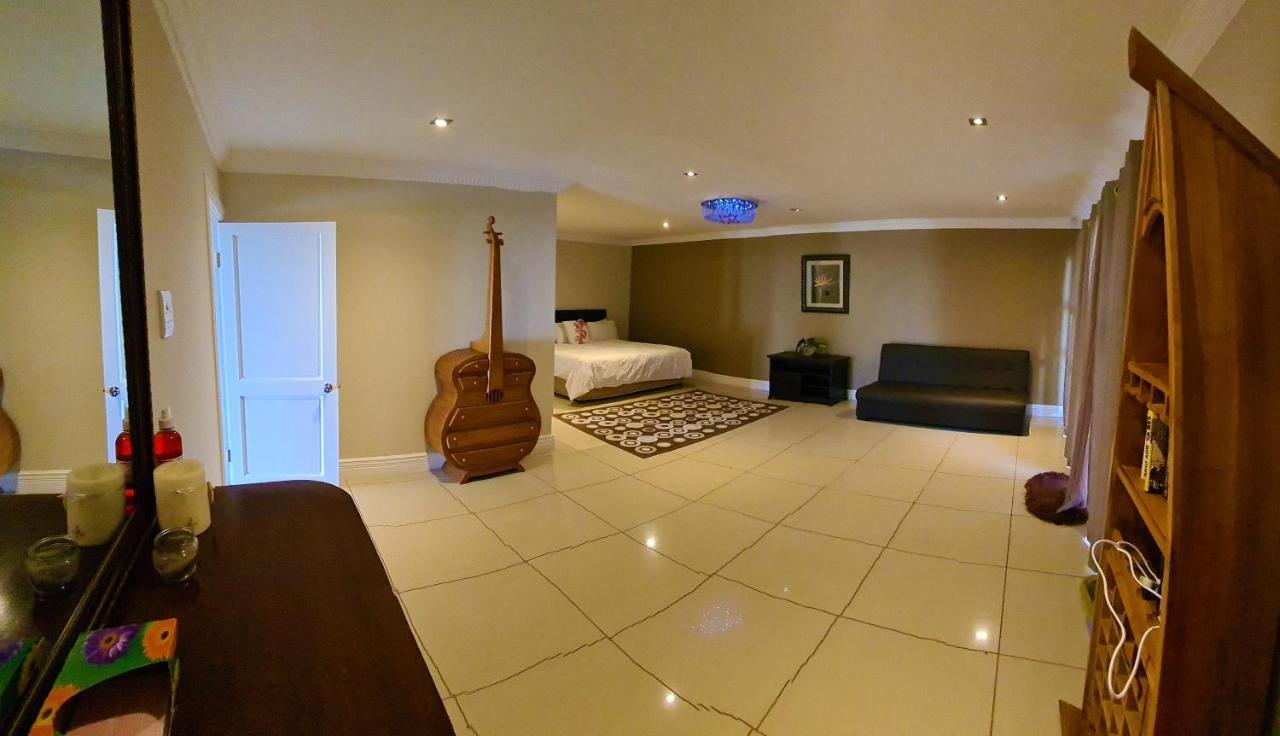 Illovo Beach House Amanzimtoti Bagian luar foto