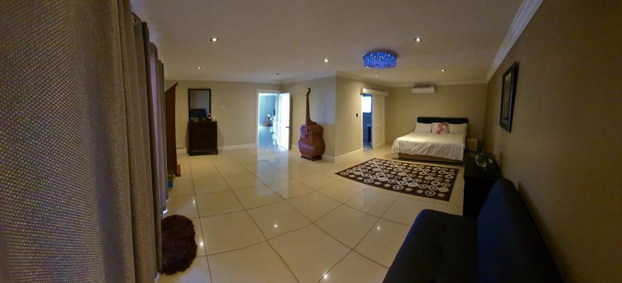 Illovo Beach House Amanzimtoti Bagian luar foto