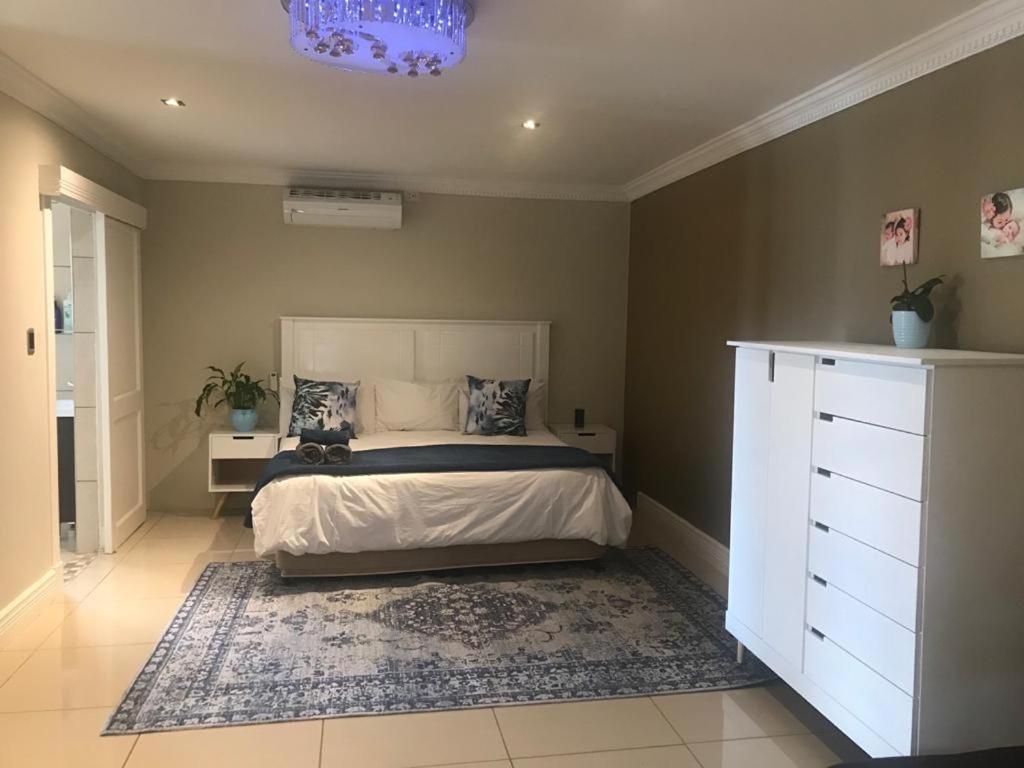 Illovo Beach House Amanzimtoti Bagian luar foto