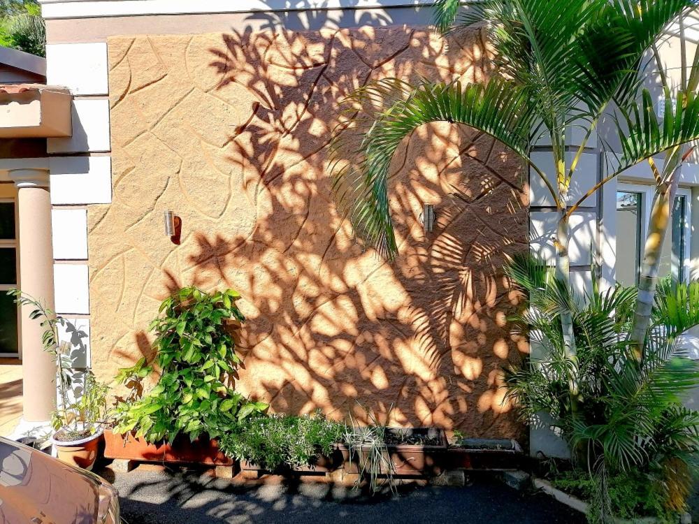 Illovo Beach House Amanzimtoti Bagian luar foto